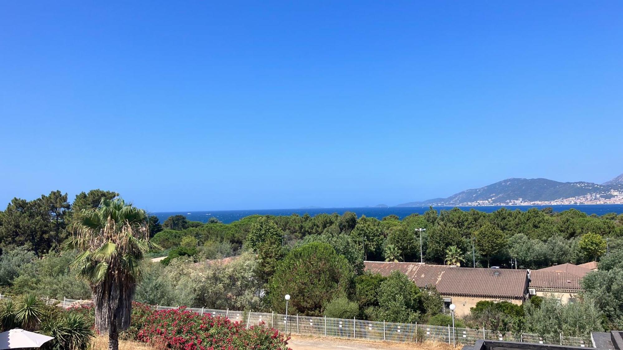 Vacations - Terrasse, Piscine, Jacuzzi, Clim - By Tgb *